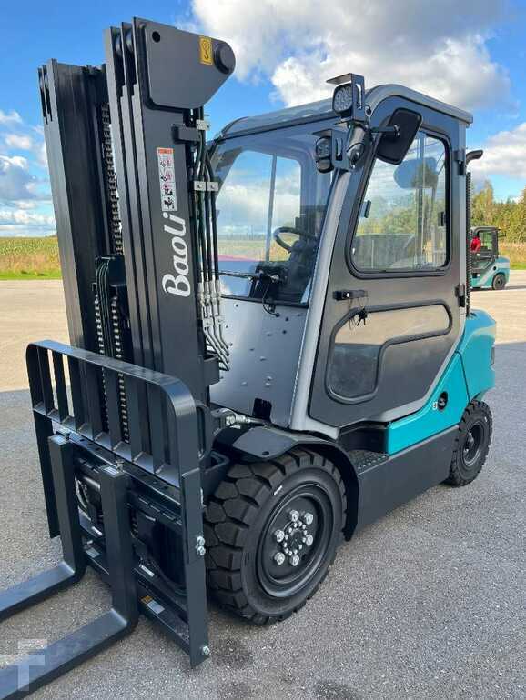 Forklift X-220S